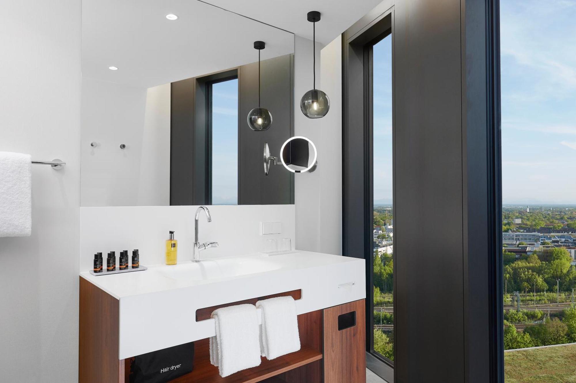 فندق هايبريون ميونيخ المظهر الخارجي الصورة Bathroom